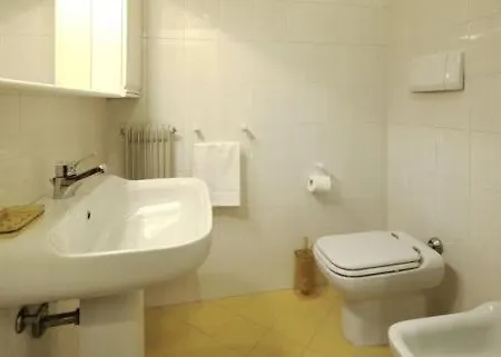 Caerano Di San Marco Sleeps 6 Air Con Lejlighed